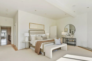 Modern_with-sofa with white_coffee_tablvce_acxnd_ in that casese acctive_itedsms on room .