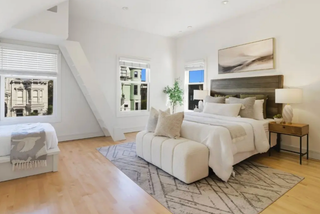 Modern_with-sofa with white_coffee_tablvce_acxnd_ in that case decoracctive_itedsms.